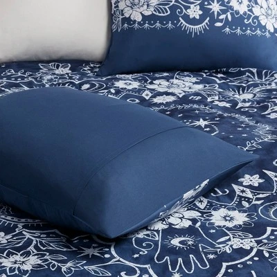 Zuri Celestial Duvet Cover Set Navy - Intelligent Design 5 Zuri Celestial Duvet Cover Set Navy - Intelligent Design - Image 5