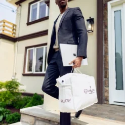 Lincove The Pillow Tote Bag - Pillow Bag For Travel, Measures 21”x13”x6” -Bedding Discounts GUEST 20d3a639 fb96 486a 953e 0d8c060a6c86