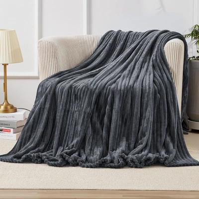 Hyleory CozyFluff Flannel Throw Blanket - Ultra-Soft, Warm & Lightweight With 4 Sizes 9 Hyleory CozyFluff Flannel Throw Blanket - Ultra-Soft, Warm & Lightweight With 4 Sizes - Image 9