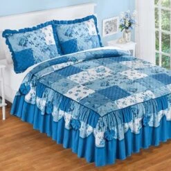 Collections Etc Bowtie Floral Patch Bedspread