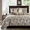 Gracie Mills Thornton 6-Piece Jacquard Quilt Set With Cozy Throw Pillows