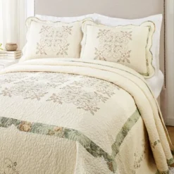 Vintage Treasure Bedspread - Mary Jane's Home