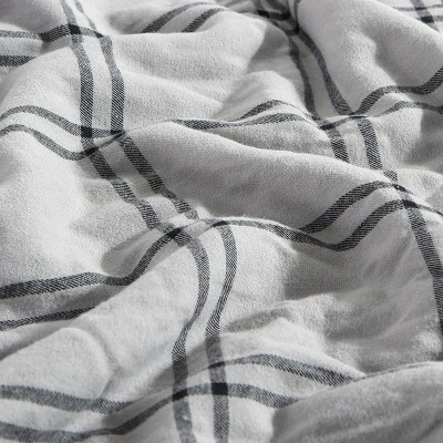 50"x60" Kettle Falls Plaid High Pile Fleece Reversible Throw Blanket - Eddie Bauer 2 50"x60" Kettle Falls Plaid High Pile Fleece Reversible Throw Blanket - Eddie Bauer - Image 2