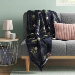 Novelty Recycled Printed Plush Throw Plants