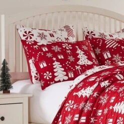 Greenland Home Fashions Peppermint Party Jacquard Matelasse Coverlet Bedding Set Red -Bedding Discounts GUEST 5e13506e 3539 4da0 99cb 47a0ce64b49b