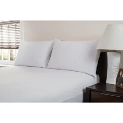 Guardmax Waterproof And Stain Resistant Pillow Protector With Zipper – (8 Pack) -Bedding Discounts GUEST 728365a7 98d5 4547 9bee 5e6f1e66d86d