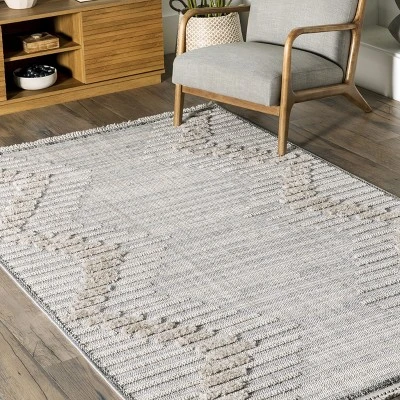 NuLOOM Amara Geometric High/Low Tasseled Area Rug 8 NuLOOM Amara Geometric High/Low Tasseled Area Rug - Image 8