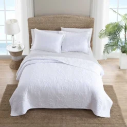Costa Sera Solid Quilt - Tommy Bahama 26 Costa Sera Solid Quilt - Tommy Bahama -Bedding Discounts GUEST 7c472f0a dab3 42cf 8d55 cb9b8da0b01f