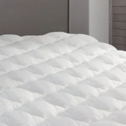 ELuxury Extra Plush RV Mattress Pad