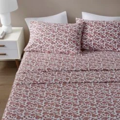 NicBex 4 PCS Rust Floral Sheet Set,Bedding Set With 1 Flat Sheet,1 Fitted Sheet,2 Pillowcase,Bed Set For All Seasons,Machine Washable,Red -Bedding Discounts GUEST 8ff98c62 ae28 480a a3f4 199fcf6c1c42
