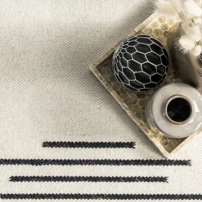 NuLOOM Delora Bohemian Wool Blend Tasseled Area Rug 5 NuLOOM Delora Bohemian Wool Blend Tasseled Area Rug - Image 5