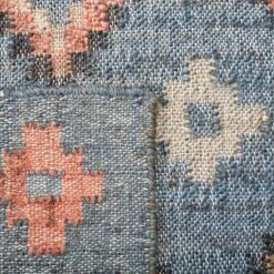 Kilim KLM753 Hand Loomed Area Rug - Safavieh -Bedding Discounts GUEST 99e4840d c2a8 4afc b26d b9bcc72fd88d