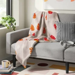 Novelty Recycled Printed Plush Throw Mushroom