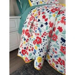 BrylaneHome BH Studio Scalloped Hem Bedspread -Bedding Discounts GUEST aebbc23b 3017 402e bcd5 2cbfa8cae9ce