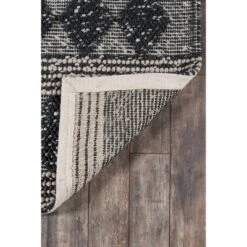 Andes Geometric Accent Rug Black - Momeni -Bedding Discounts GUEST d346750d 7fd7 4b89 ac9a 46c9b5e68b16