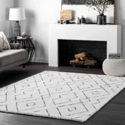 Hand Tufted Beaulah Shaggy Area Rug - NuLOOM