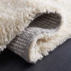 Casablanca CSB704 Hand Woven Area Rug - Safavieh -Bedding Discounts GUEST e0bd2c55 a740 4a51 97ee 7f51381a0ba6