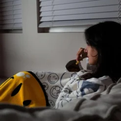 Commonwealth Toys OFFICIAL Smiley World Soft Throw Blanket | Cute Plush Blanket | 50 X 60 Inches -Bedding Discounts GUEST fa0a44f0 2d76 4079 8145 15778796f0ef